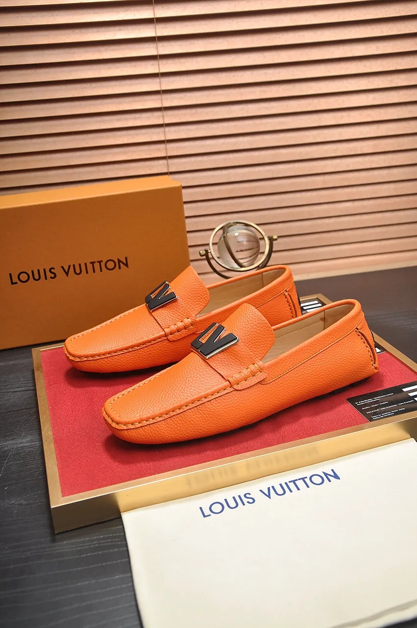 Men's men's shoes 💰420💶 [LV Doudou shoes] (water-dyed cowhide lining) new model is on the market, available on the official website. The new Doudou shoes are processed into single-color materials, and the uppers are made of imported horsehide leather. The body of the shoe is fully hemmed with mark thread, and is lined with imported original cowhide leather. The elegant shoe shape is super suitable for all-matching, and the size is 38-44.